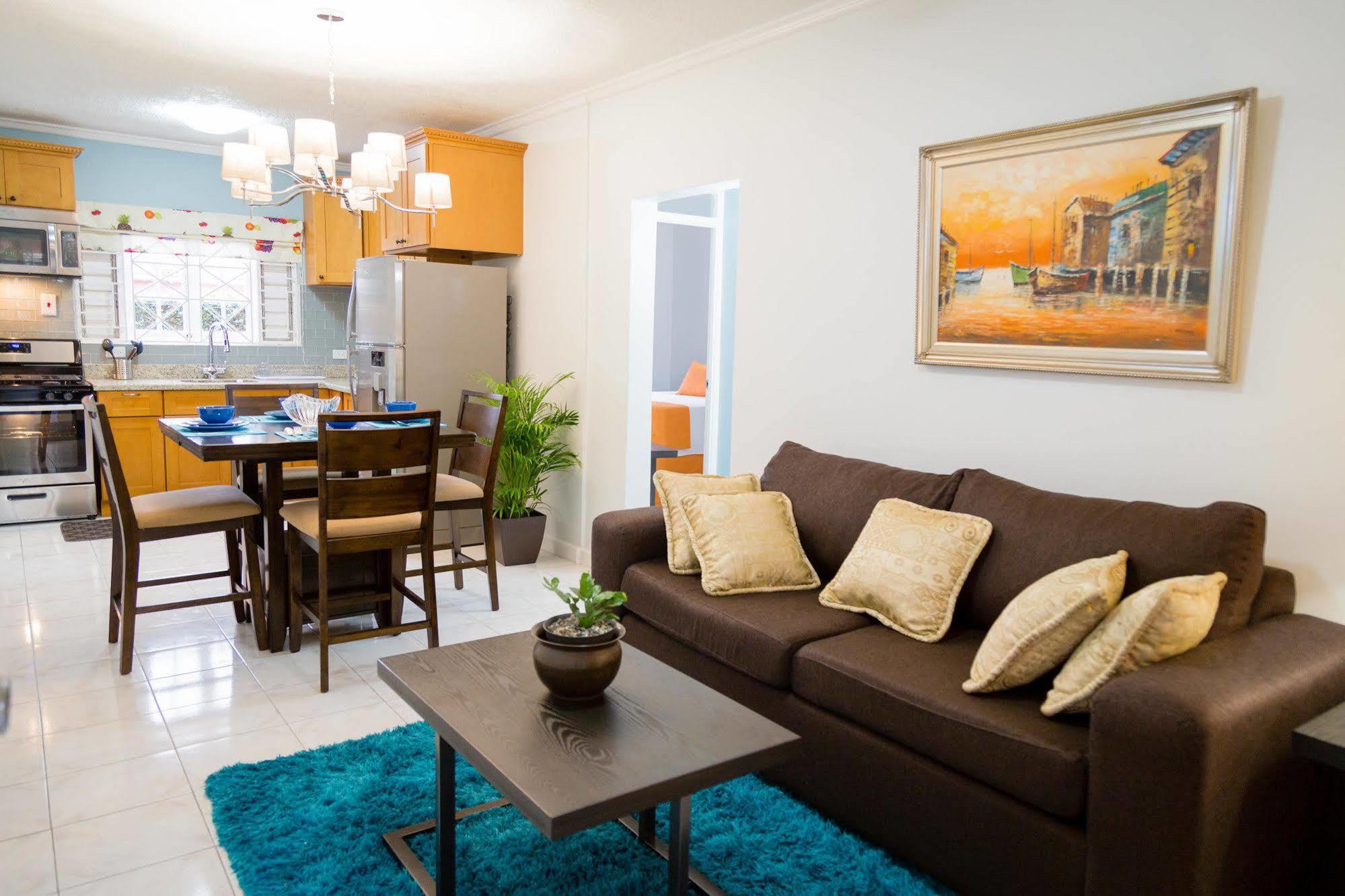 Centrally Located Guest Apartments Kingston Bagian luar foto